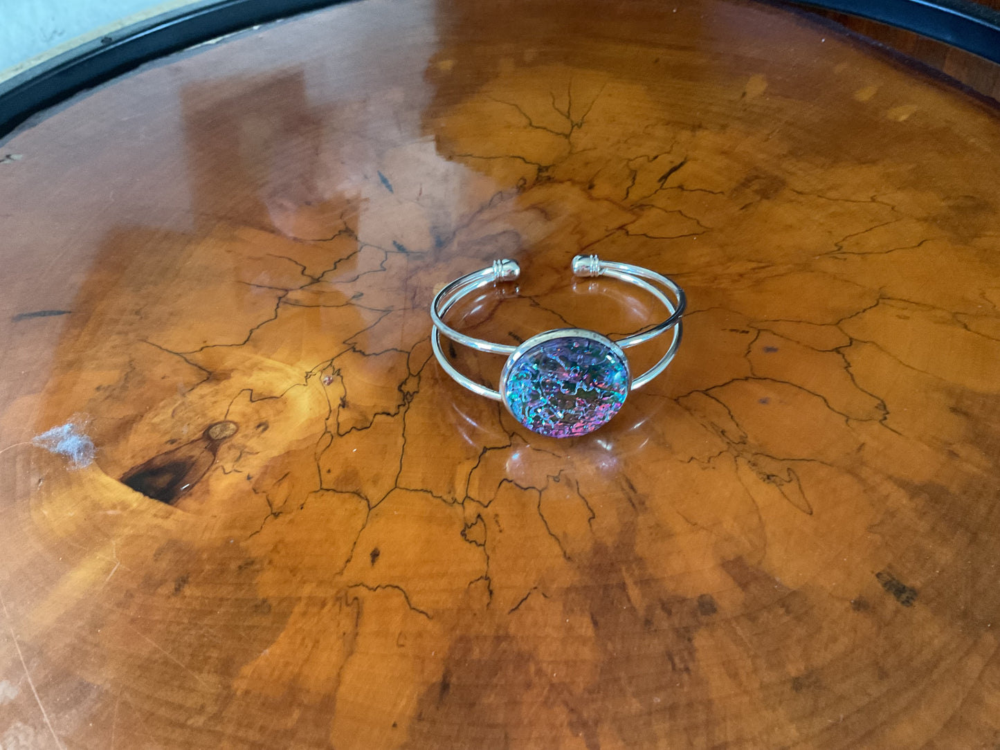 Fluid art bracelet round